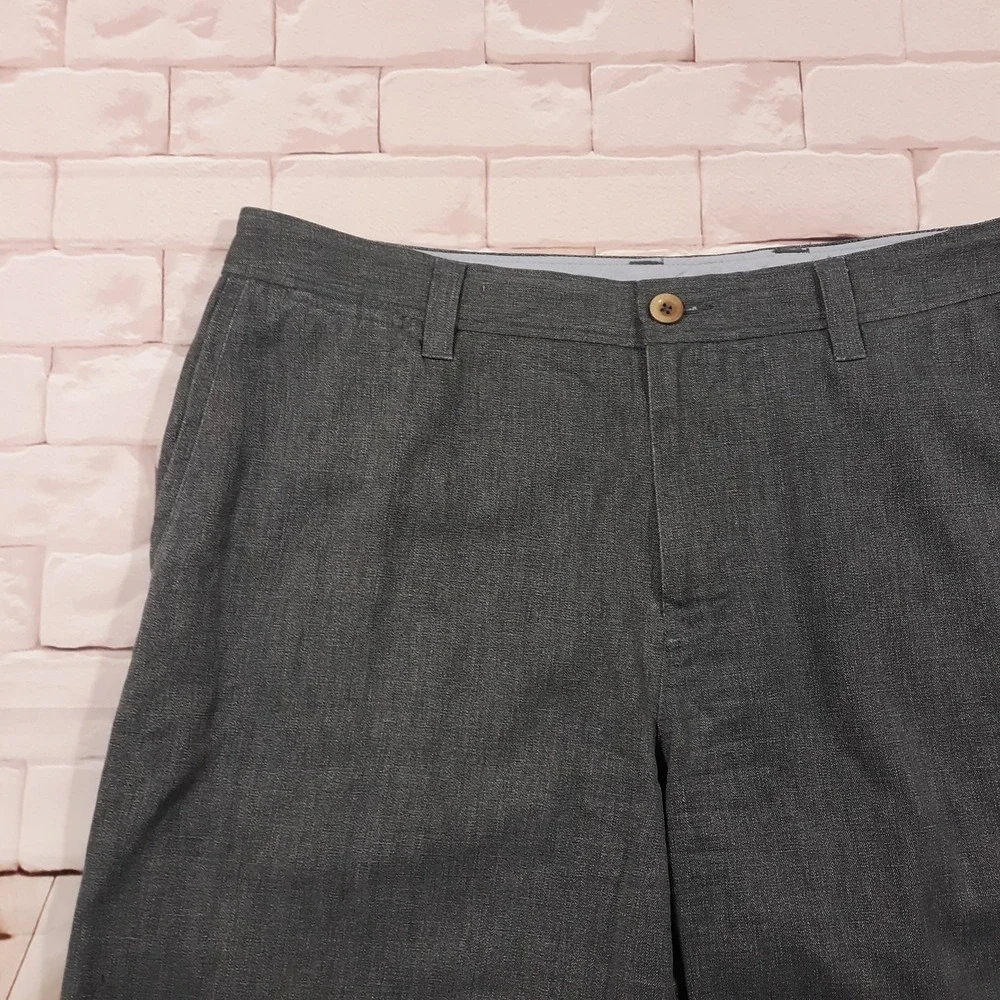 Tommy Bahama Chino Shorts Silk Blend Mens Size 36 x 10.5 Gray Casual